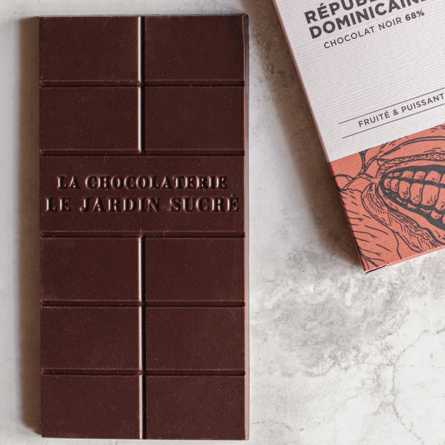Tablette Chocolat Noir pure origine République Dominicaine fabriquée dans l'Atelier et Pâtisserie de Cernay-la-Ville (78) - Le Jardin Sucré
